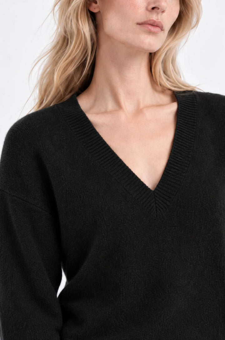 Minnie Rose Cashmere Long Sleeve Shrunken V Neck