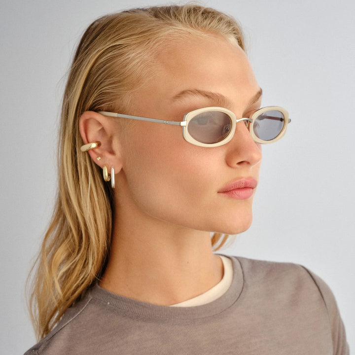 Le Specs Mecharo - Silver Milky Butter
