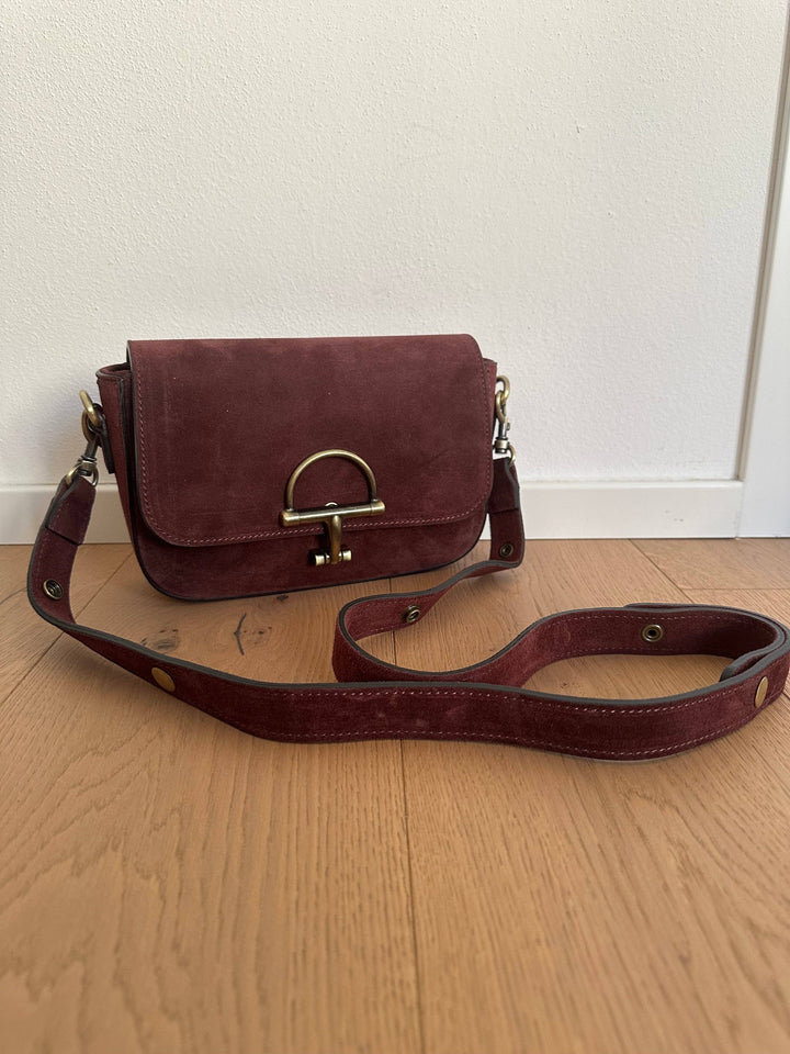 COWY suede- crossbody