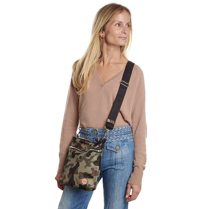 shortyLOVE - Amuse - Medium Crossbody Bag