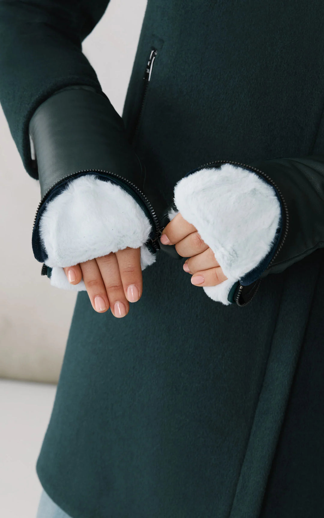 Soia & Kyo Betrice Faux Fur Lined Gloves Midnight Forest