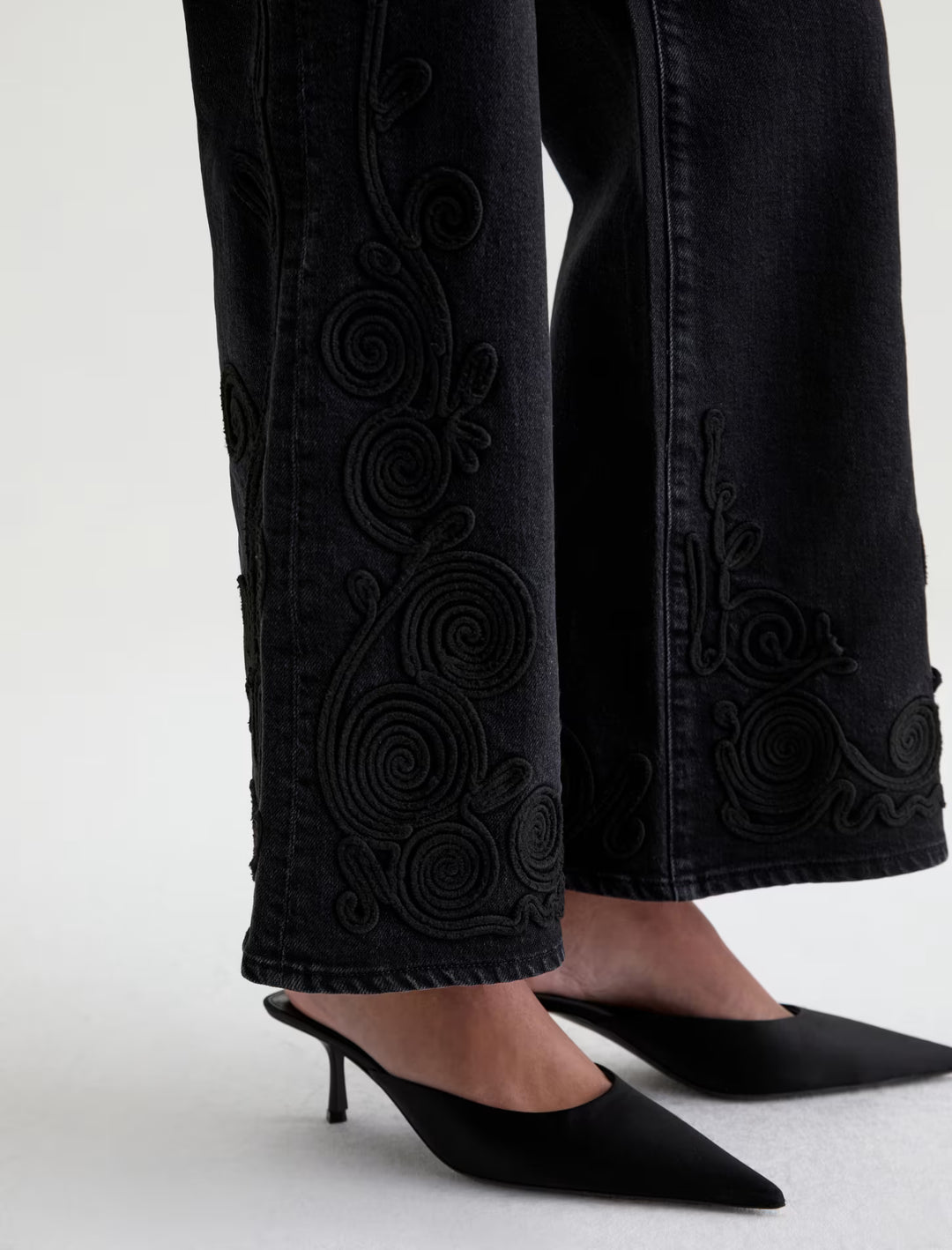 AG Saige Wide Leg Cropped Jean - Bebop