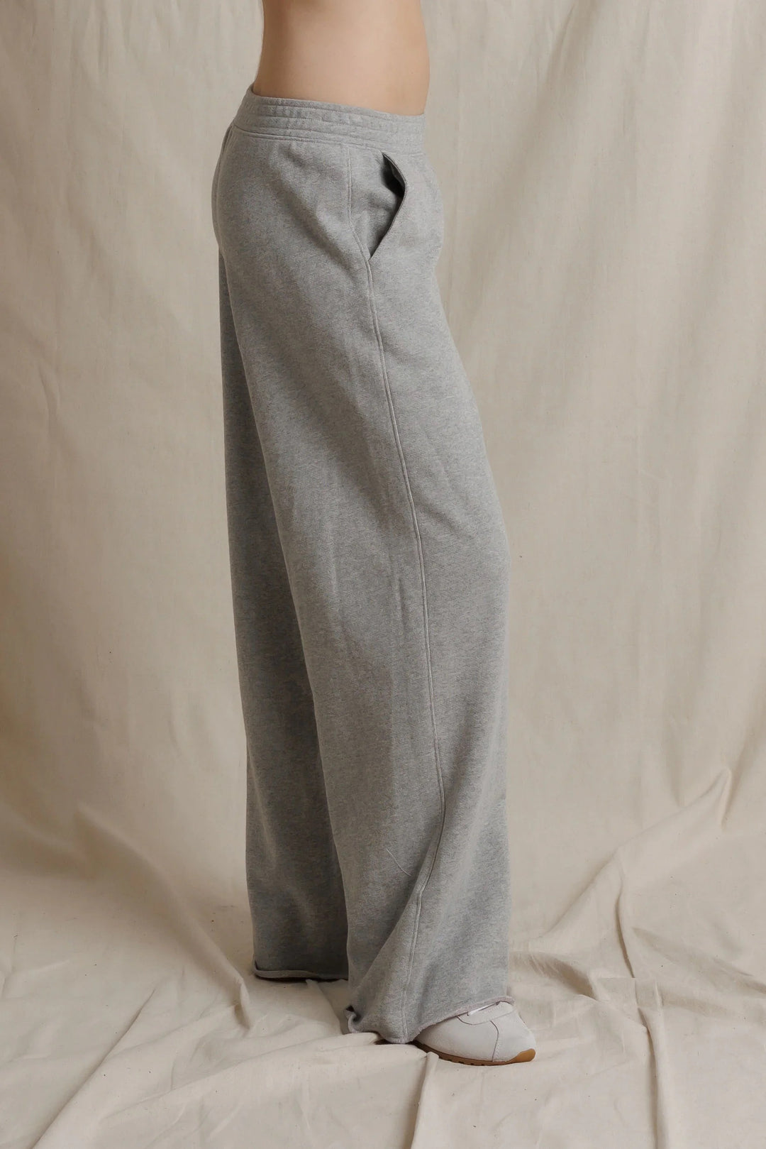 Perfect White Tee Leni Sweatpants - Heather Grey