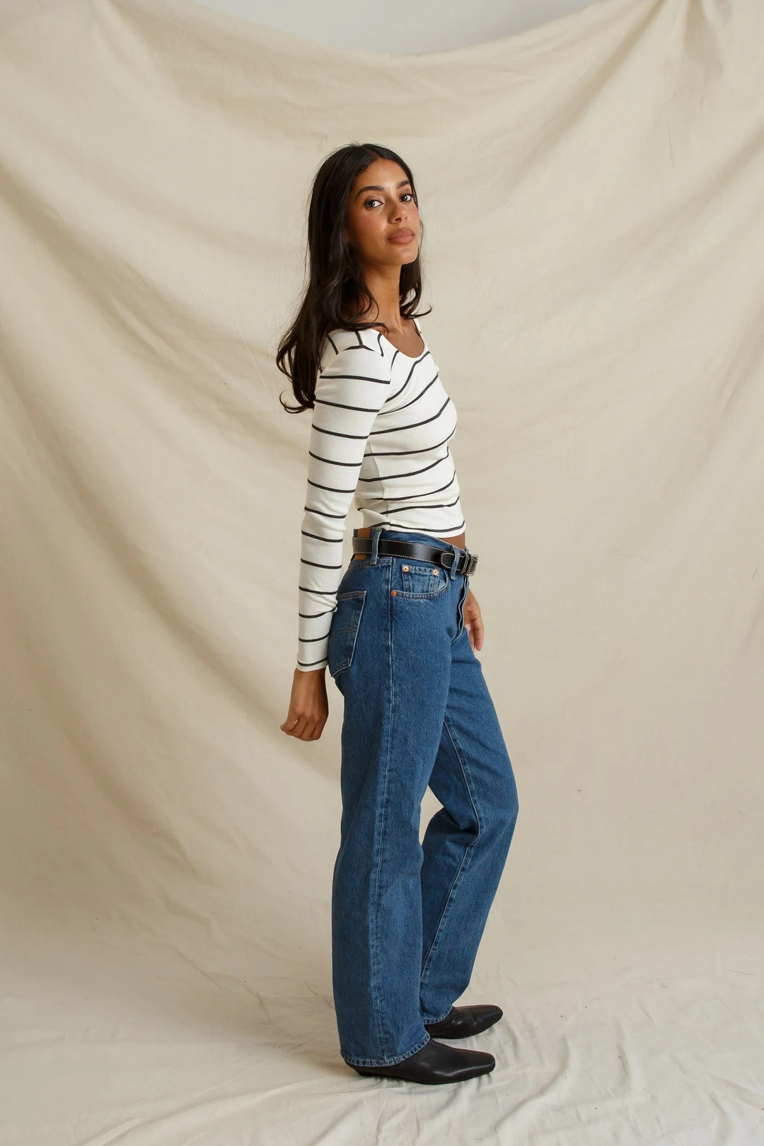 Perfect White Tee Penelope Scoop Neck - Natural Charcoal Stripe