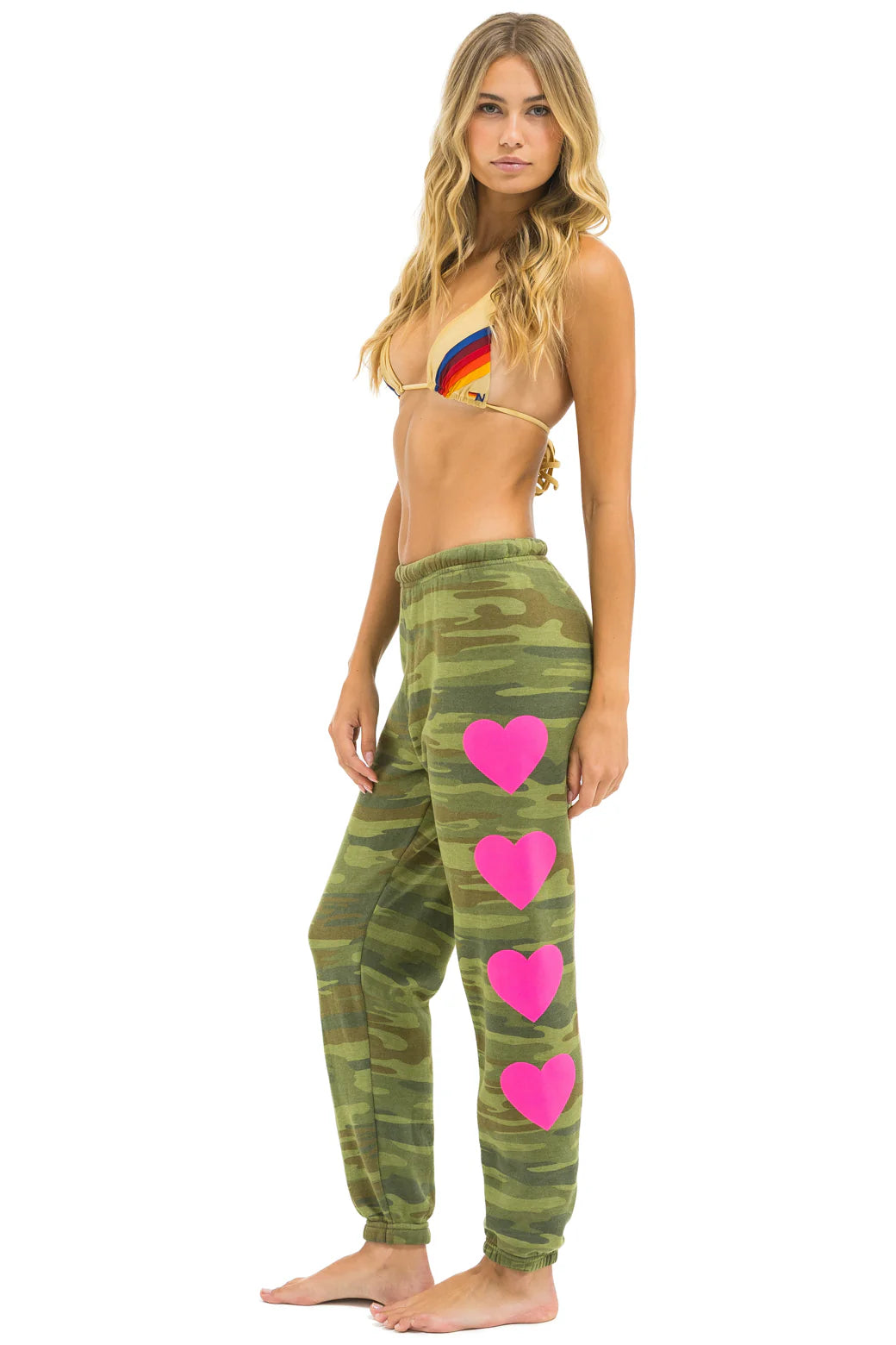 Aviator Nation 4 HEART SWEATPANTS - Camo/ Neon Pink