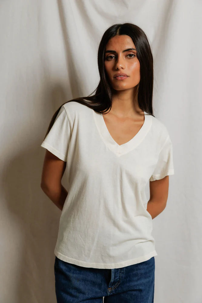 PERFECTWHITETEE Hendrix Cotton Boxy V Neck Tee
