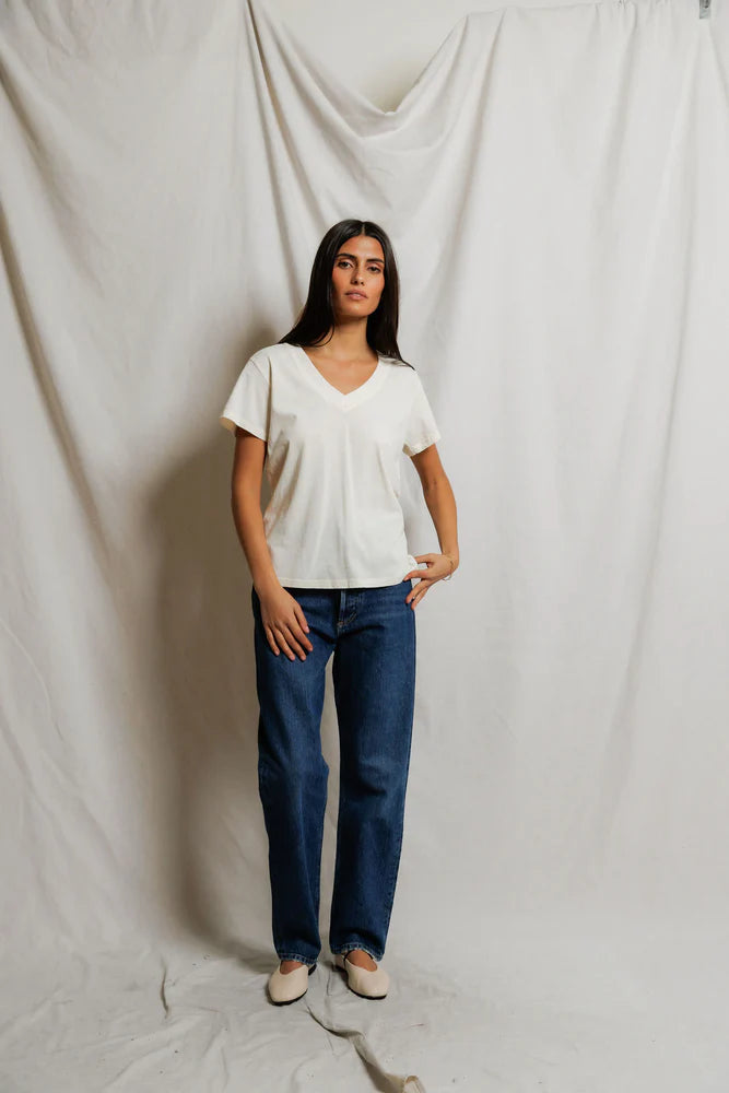 PERFECTWHITETEE Hendrix Cotton Boxy V Neck Tee