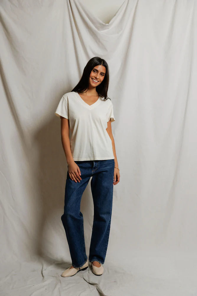 PERFECTWHITETEE Hendrix Cotton Boxy V Neck Tee