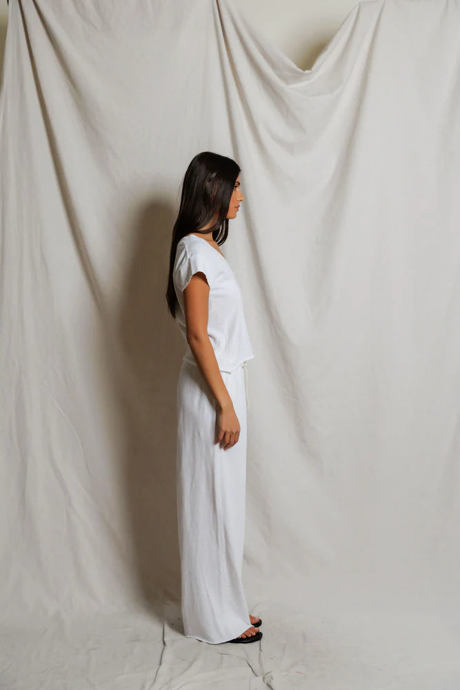 PERFECTWHITETEE Pearl Japanese Jersy V Neck Top