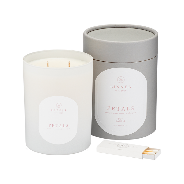 Linnea 2-wick Candle-Petals