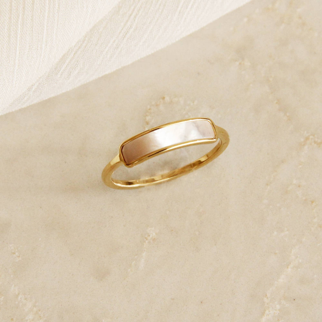 MAIVE - Mother of Pearl Bar Ring