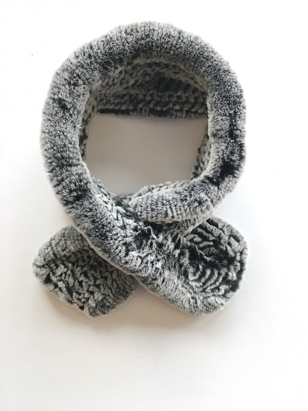 Furry Scarf -salt and pepper / EQUATION Boutique