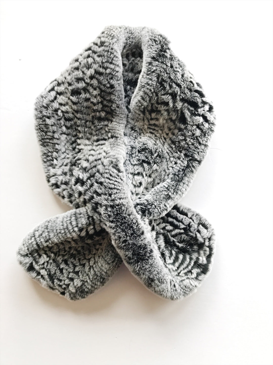 Furry Scarf -salt and pepper / EQUATION Boutique